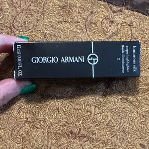 Giorgio Armani Luminous Silk Aqua Highlighter - Black Packaging